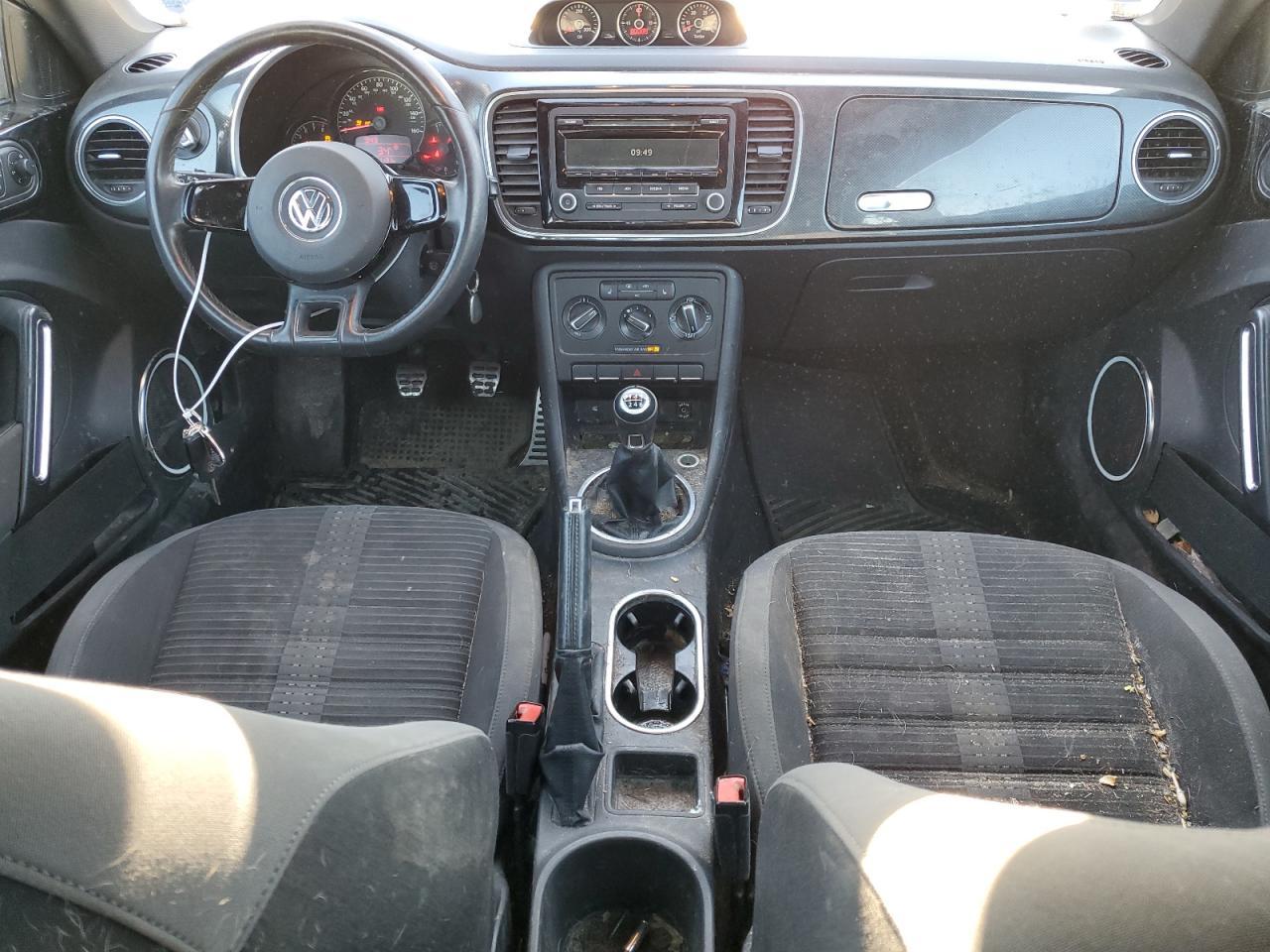 2012 VOLKSWAGEN Beetle