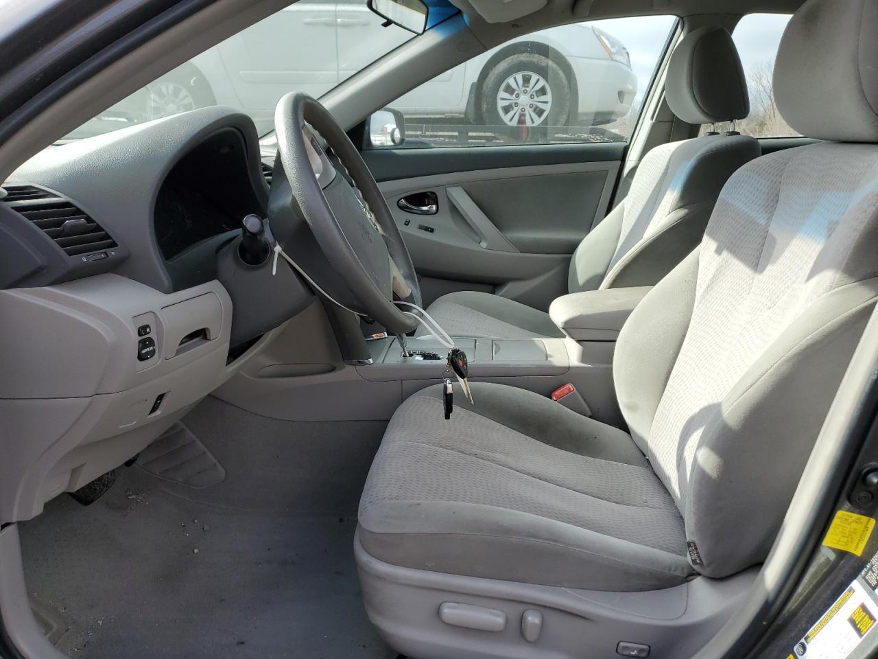 2011 TOYOTA CAMRY