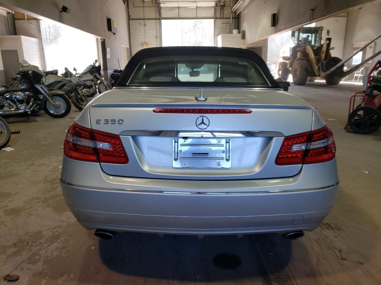 2011 MERCEDES-BENZ E-Class