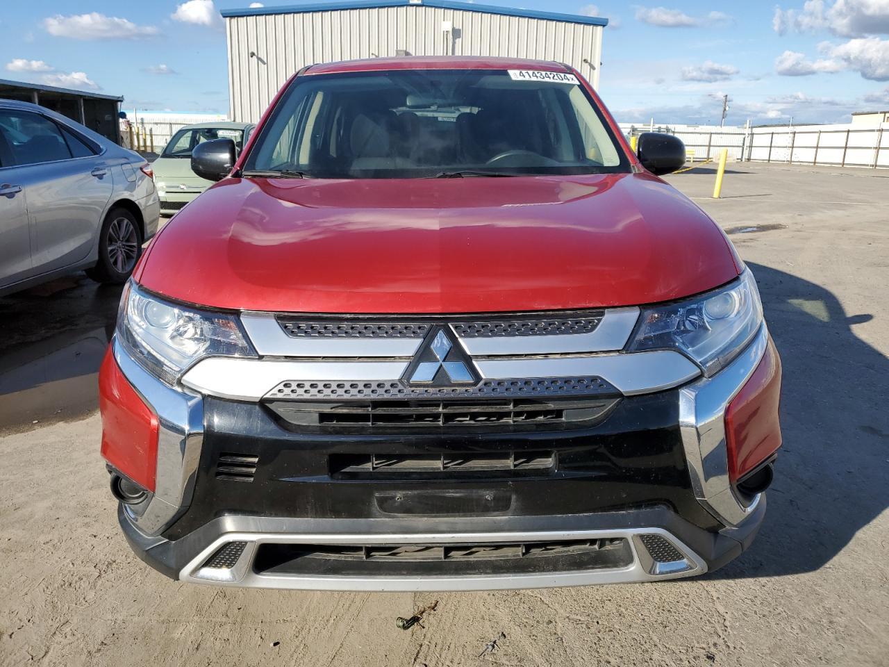 2019 MITSUBISHI outlander