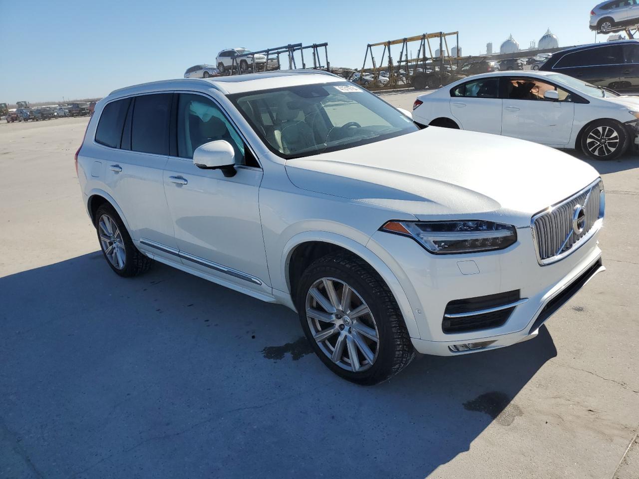 2017 VOLVO XC90