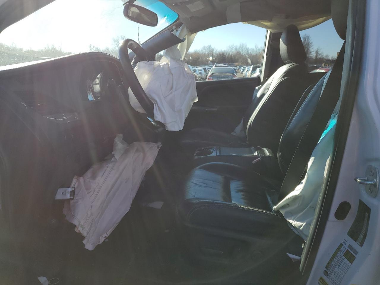 2015 TOYOTA SIENNA