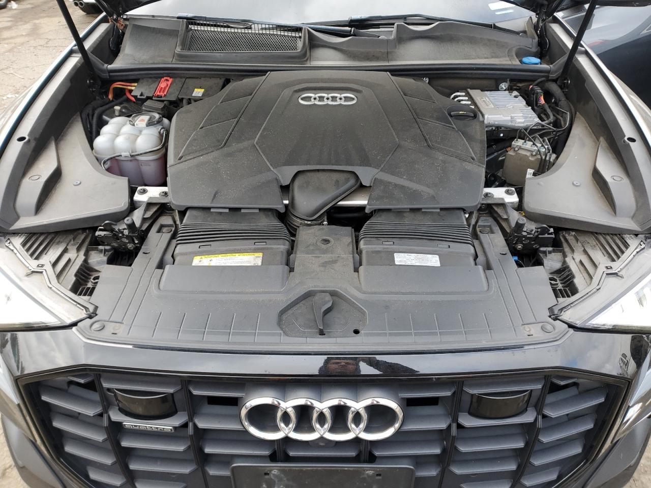 2021 AUDI Q8