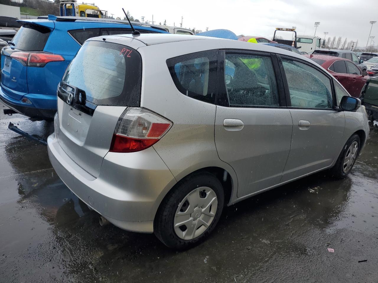2012 HONDA FIT