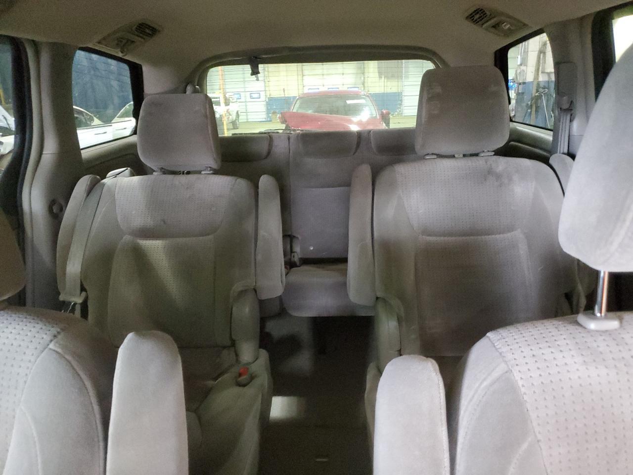 2009 TOYOTA SIENNA