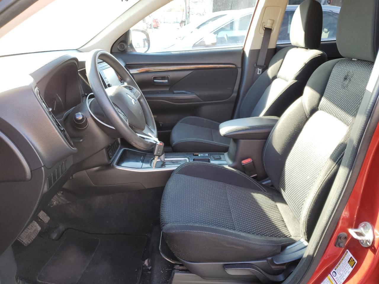 2019 MITSUBISHI outlander
