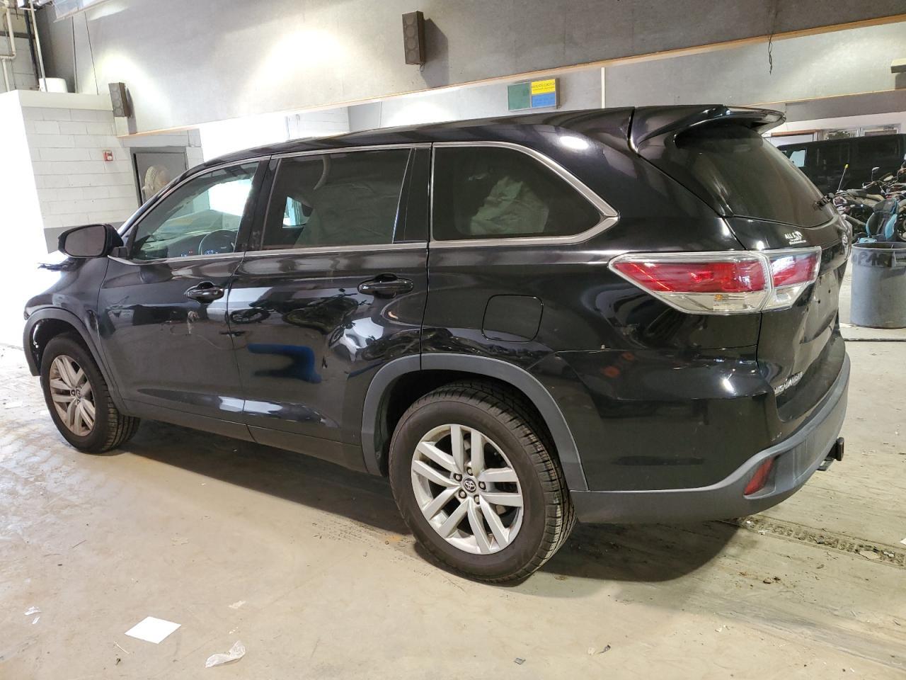 2016 TOYOTA HIGHLANDER