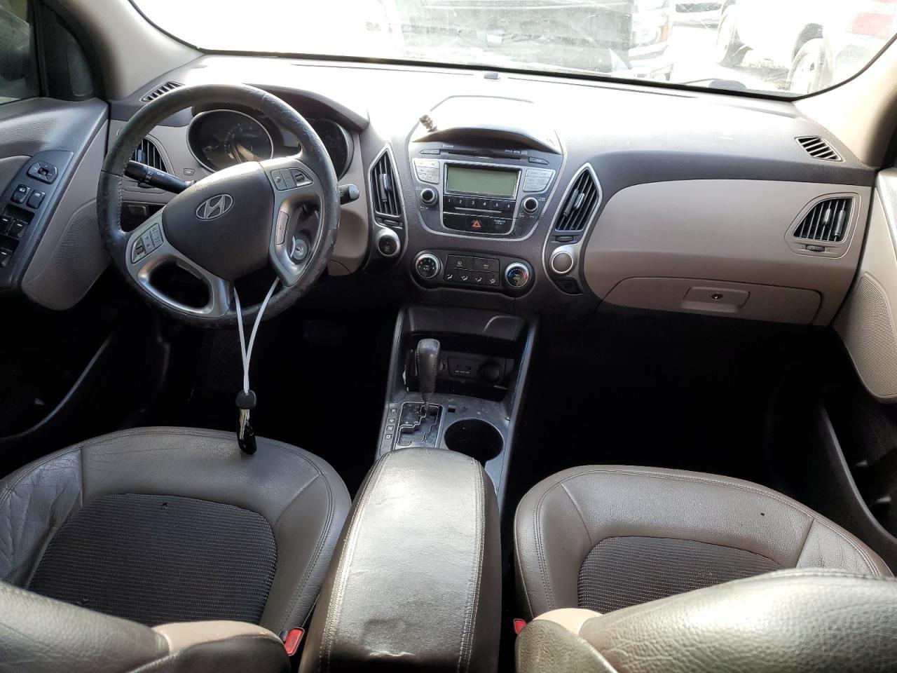 2011 HYUNDAI TUCSON