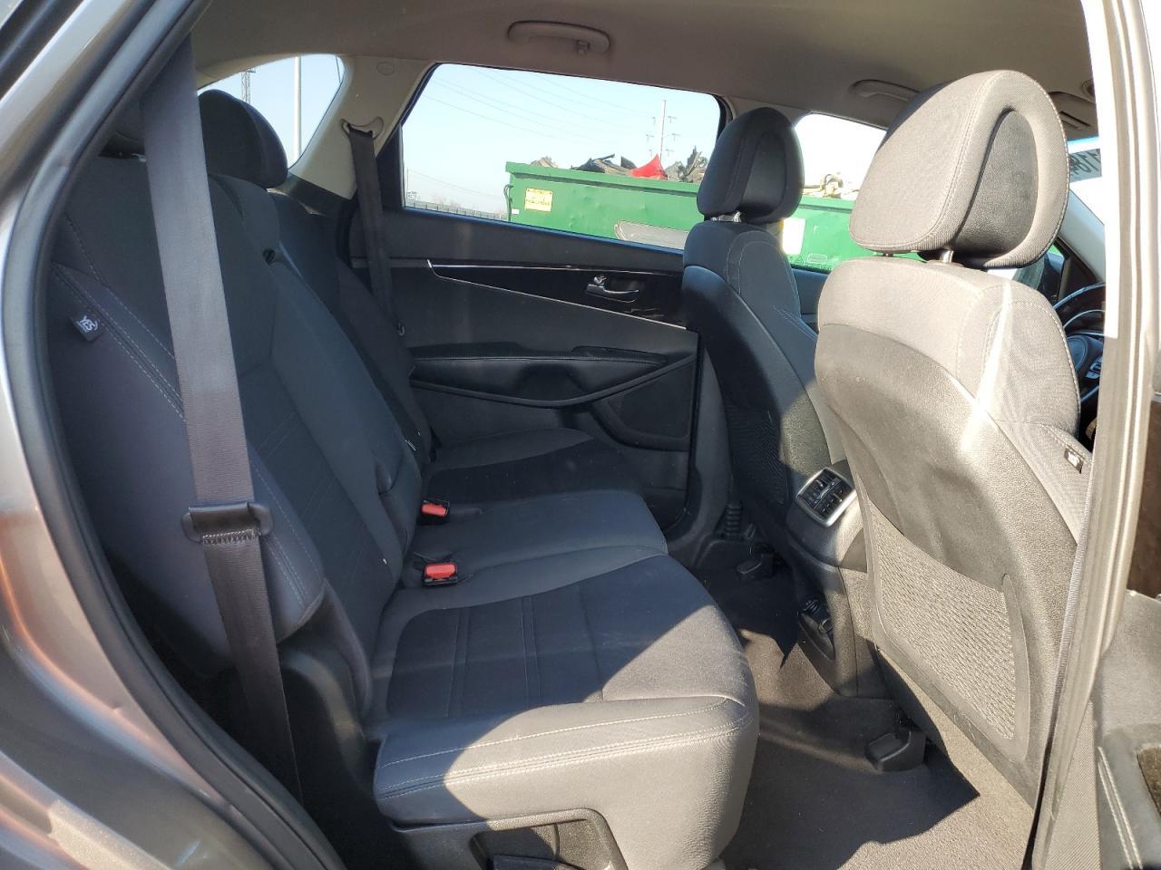 2016 KIA SORENTO