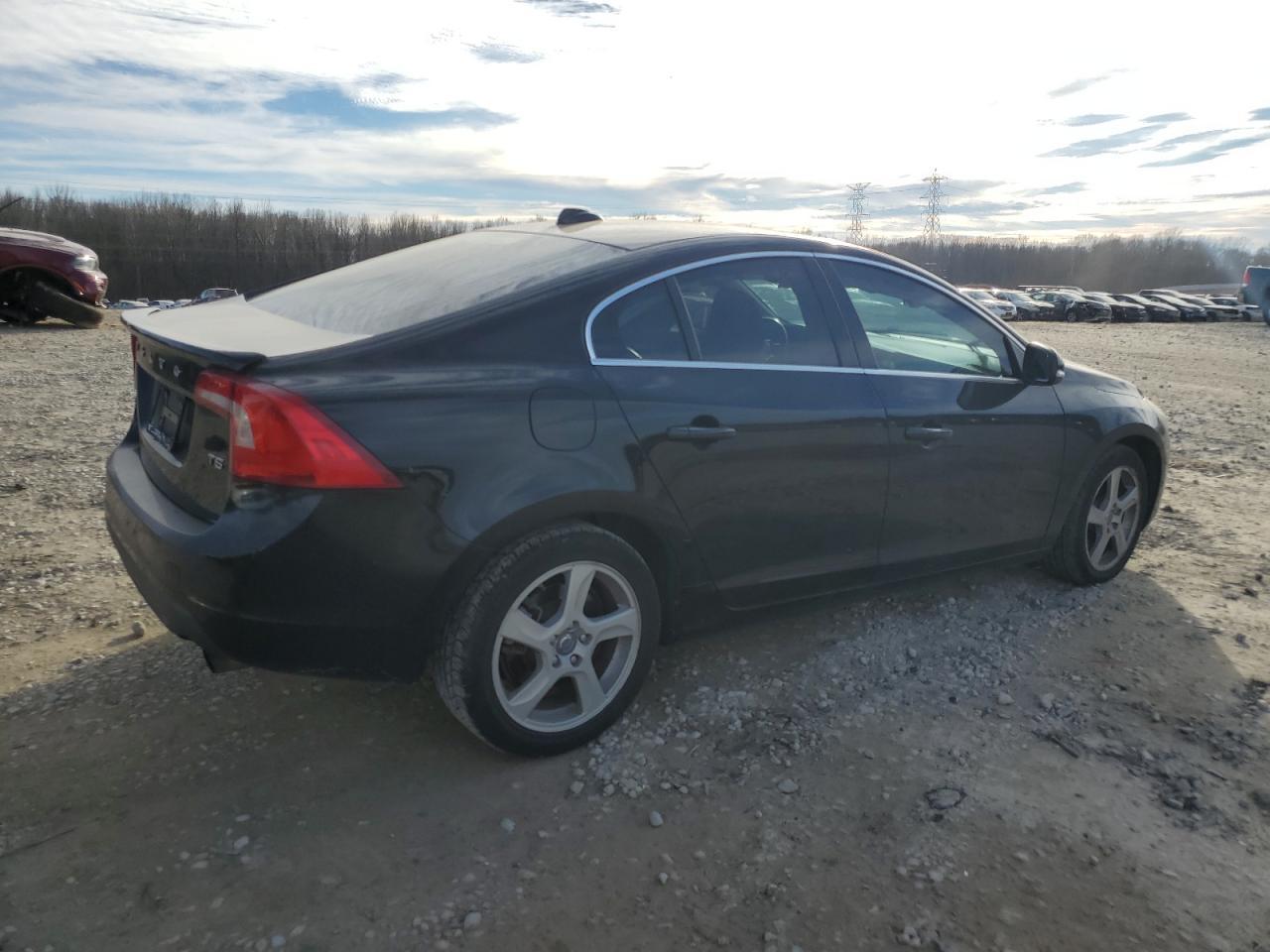 2012 VOLVO S60