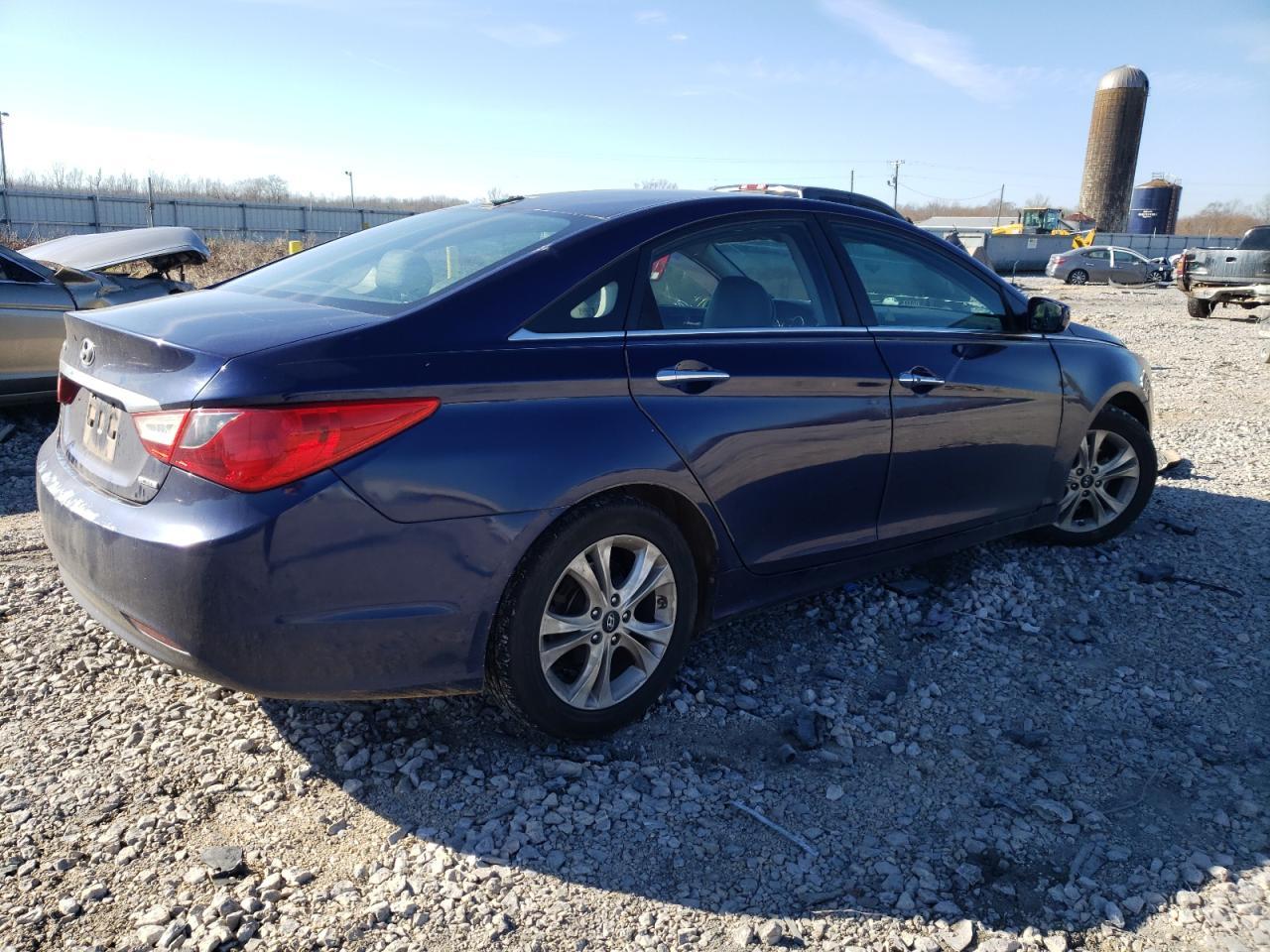 2011 HYUNDAI SONATA