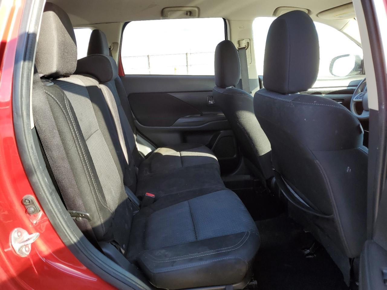 2019 MITSUBISHI outlander