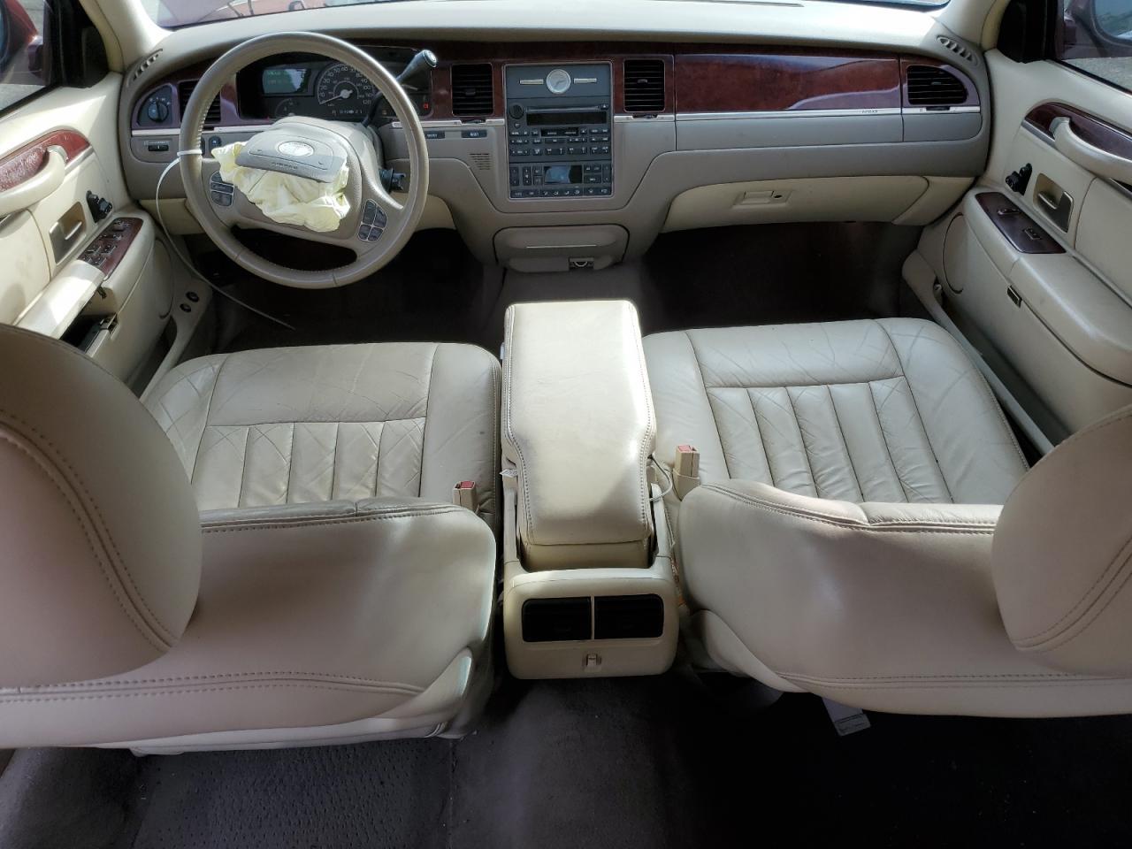 2003 LINCOLN Town Car