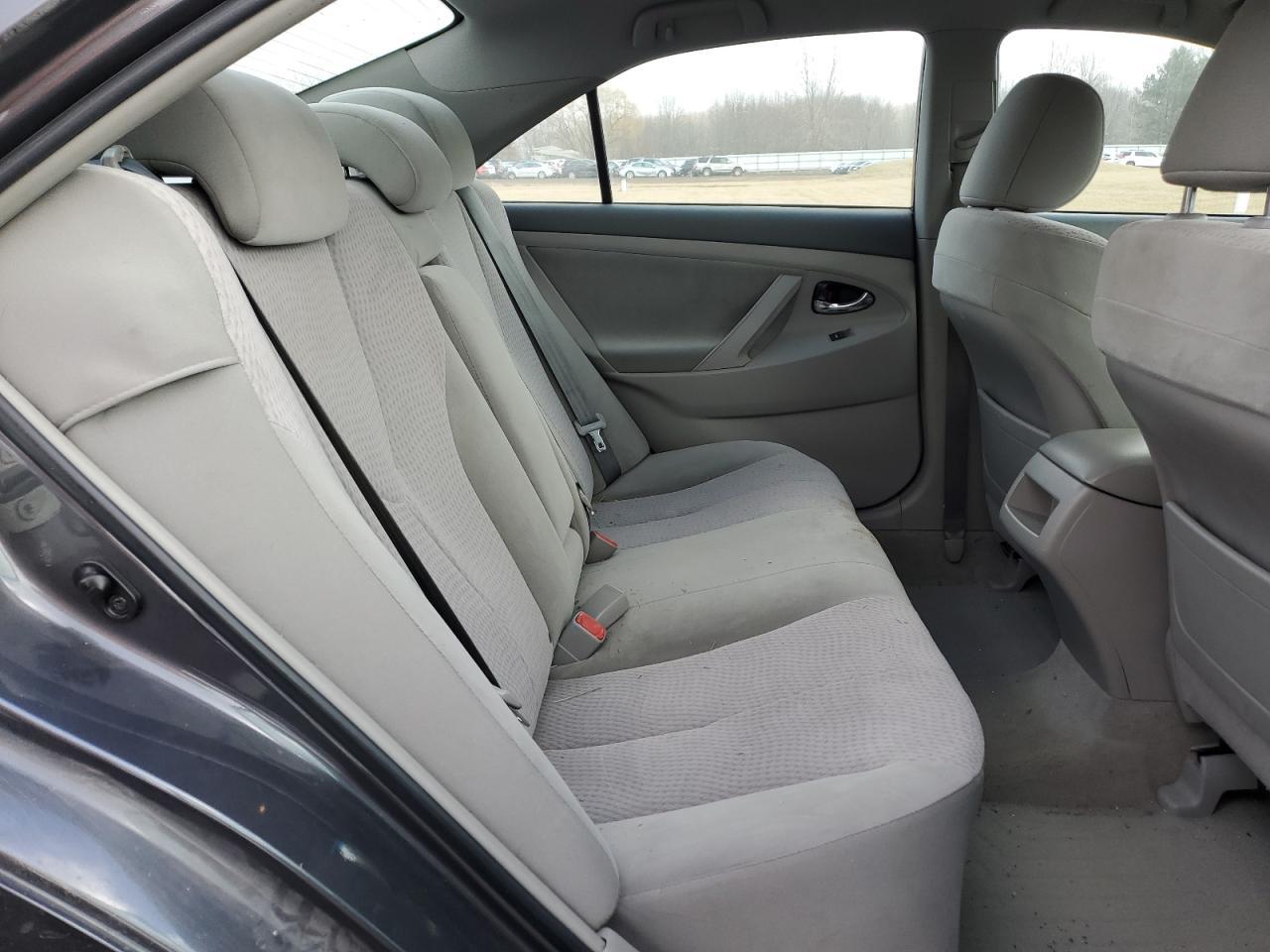 2011 TOYOTA CAMRY