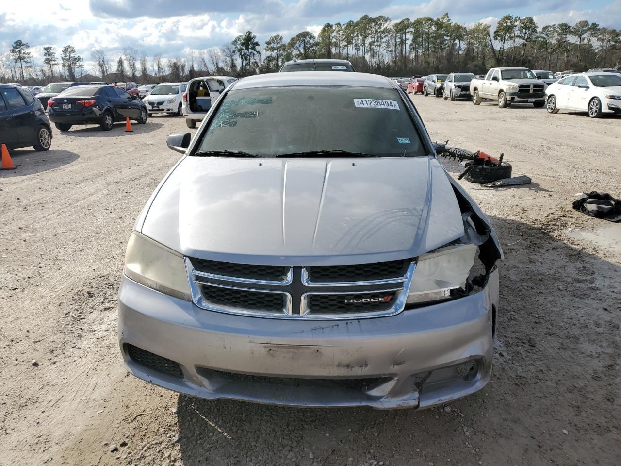 2013 DODGE Avenger