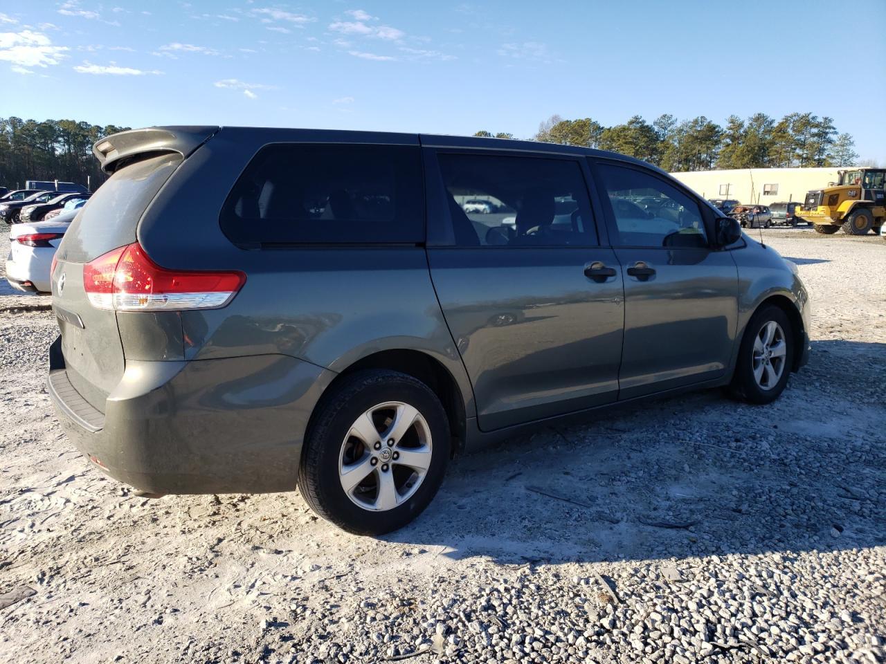 2014 TOYOTA SIENNA