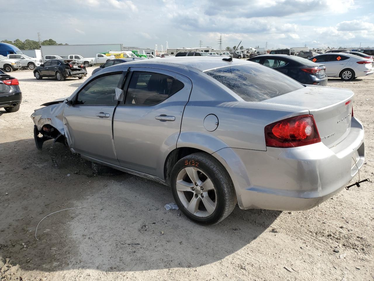 2013 DODGE Avenger