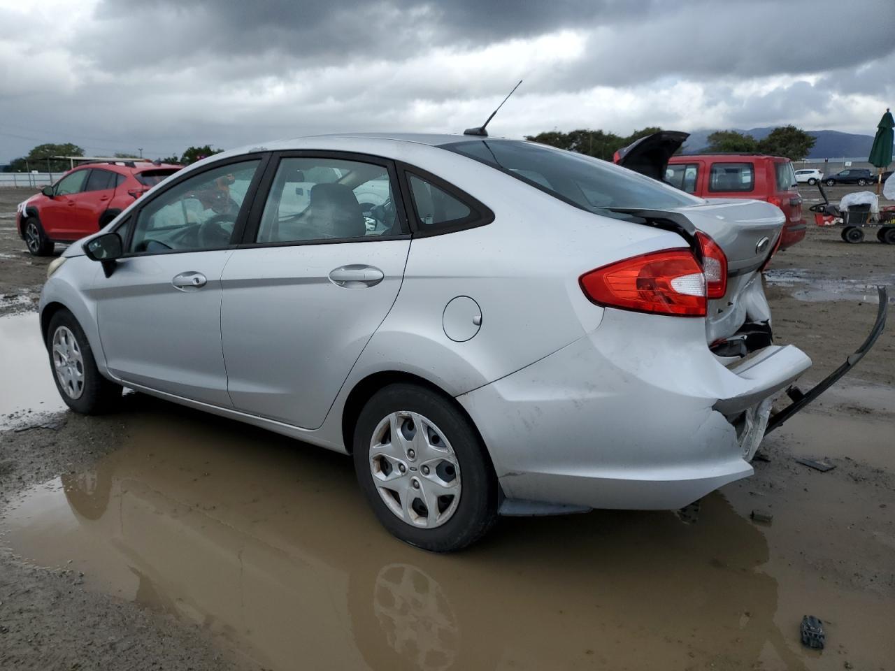 2011 FORD Fiesta