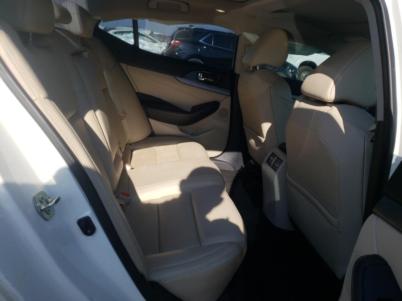 2017 NISSAN Maxima