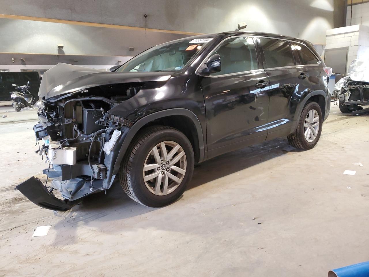 2016 TOYOTA HIGHLANDER