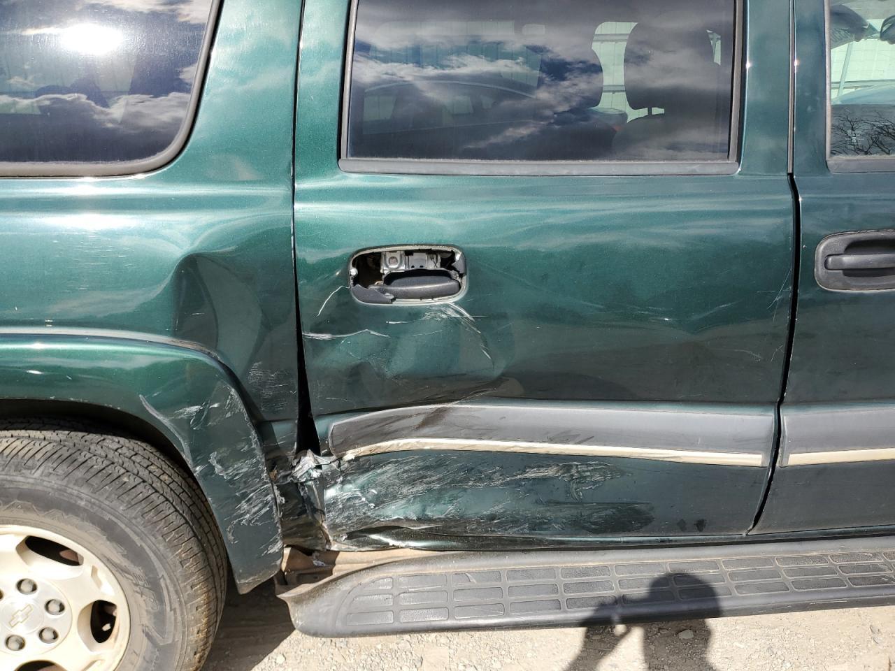 2004 CHEVROLET Suburban