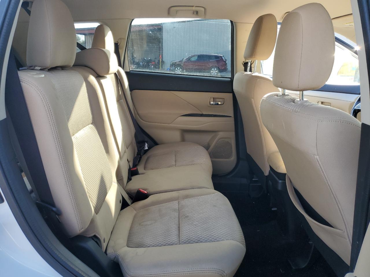 2018 MITSUBISHI outlander
