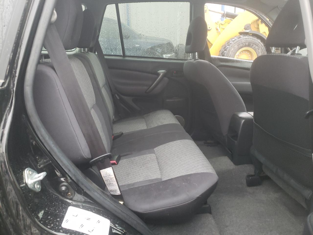 2004 TOYOTA RAV4