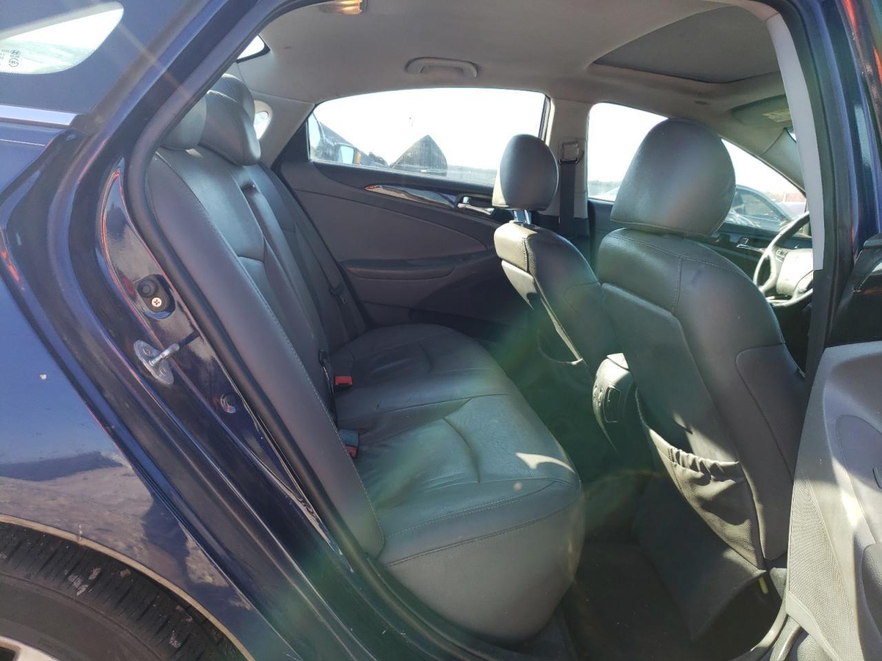 2011 HYUNDAI SONATA