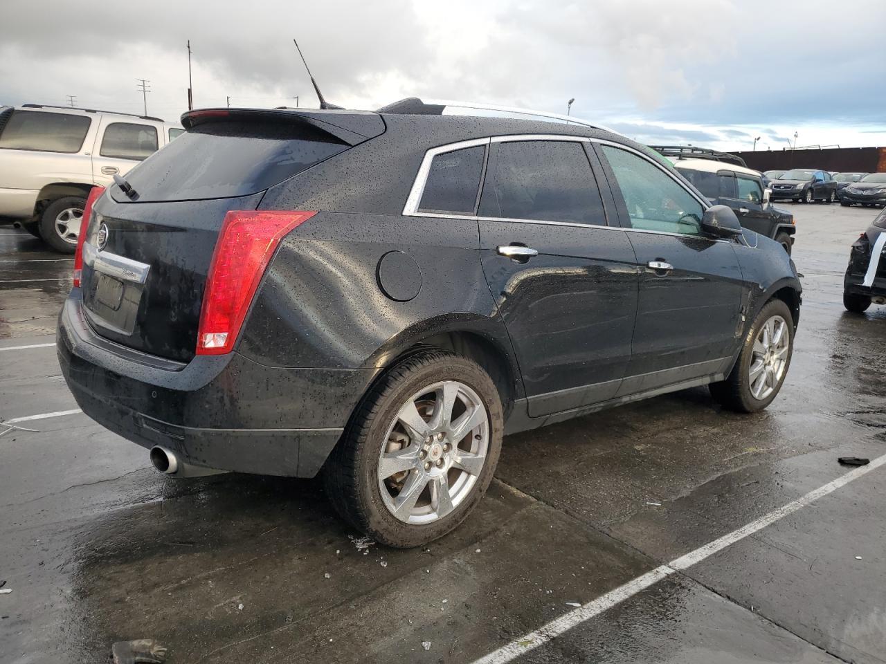 2011 CADILLAC SRX