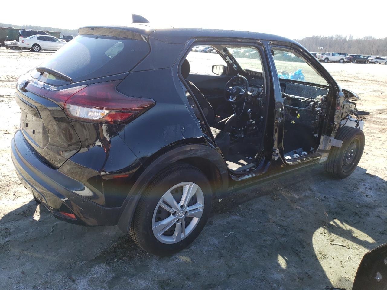 2022 NISSAN KICKS