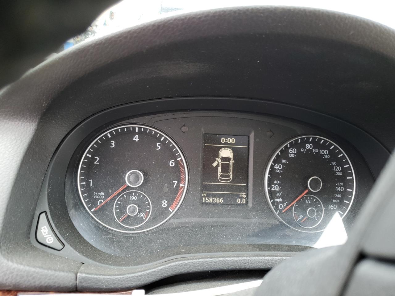 2013 VOLKSWAGEN Passat
