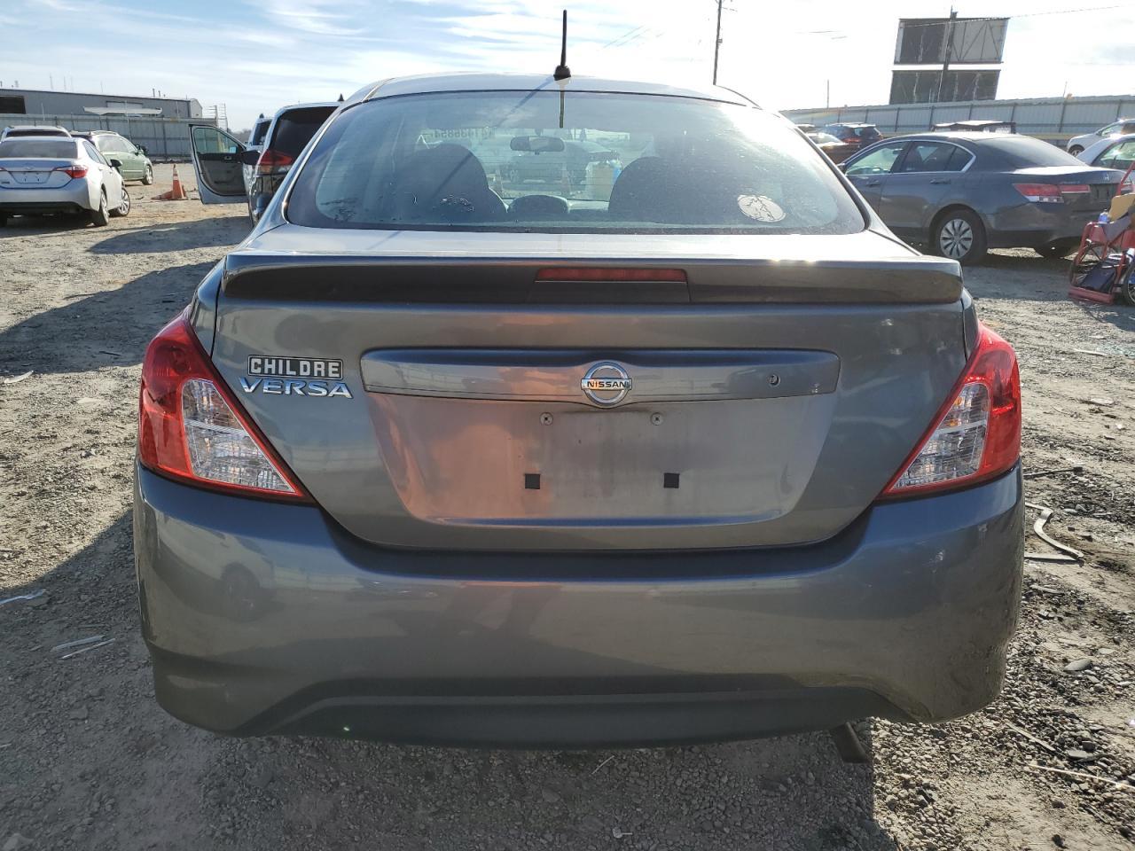 2016 NISSAN VERSA