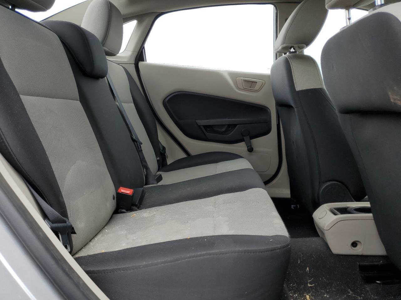 2011 FORD Fiesta
