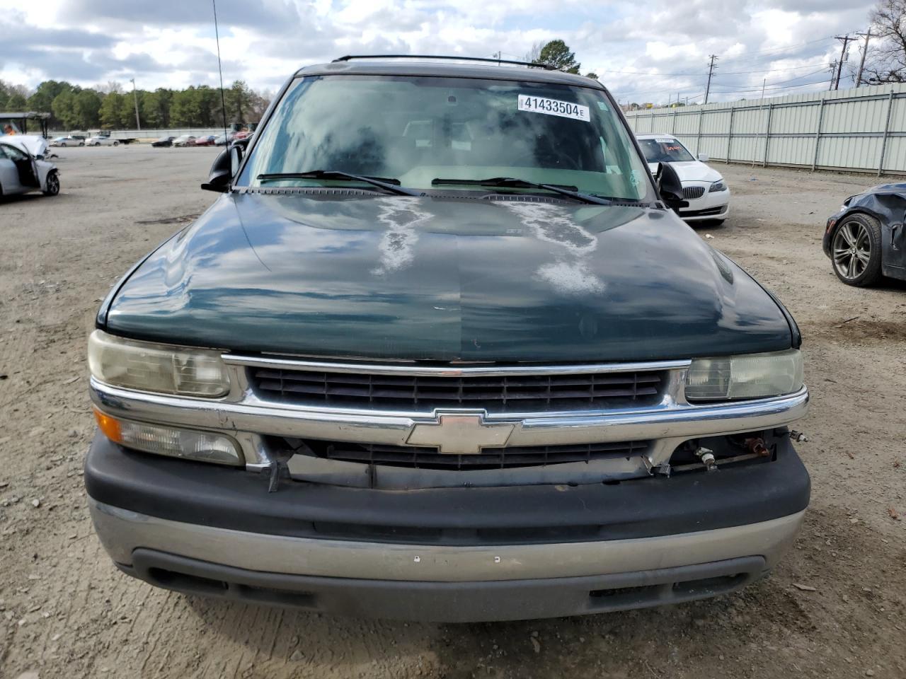 2004 CHEVROLET Suburban