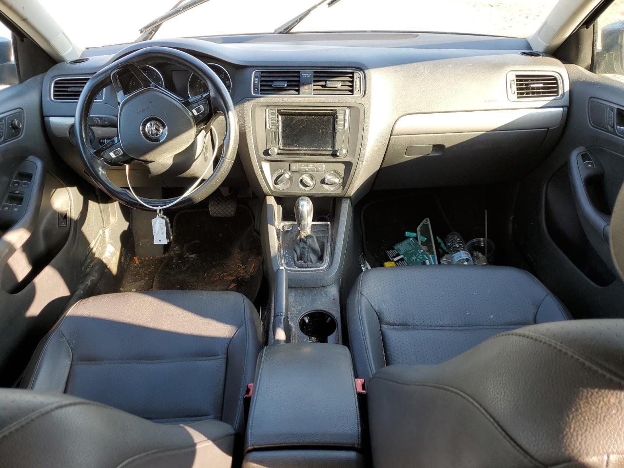 2016 VOLKSWAGEN JETTA
