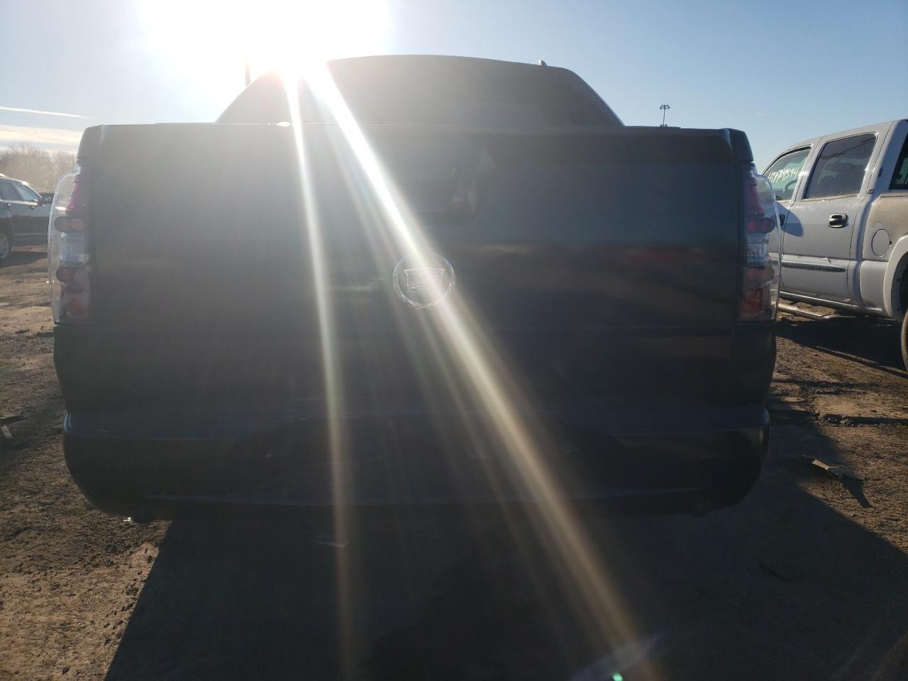 2003 CADILLAC ESCALADE