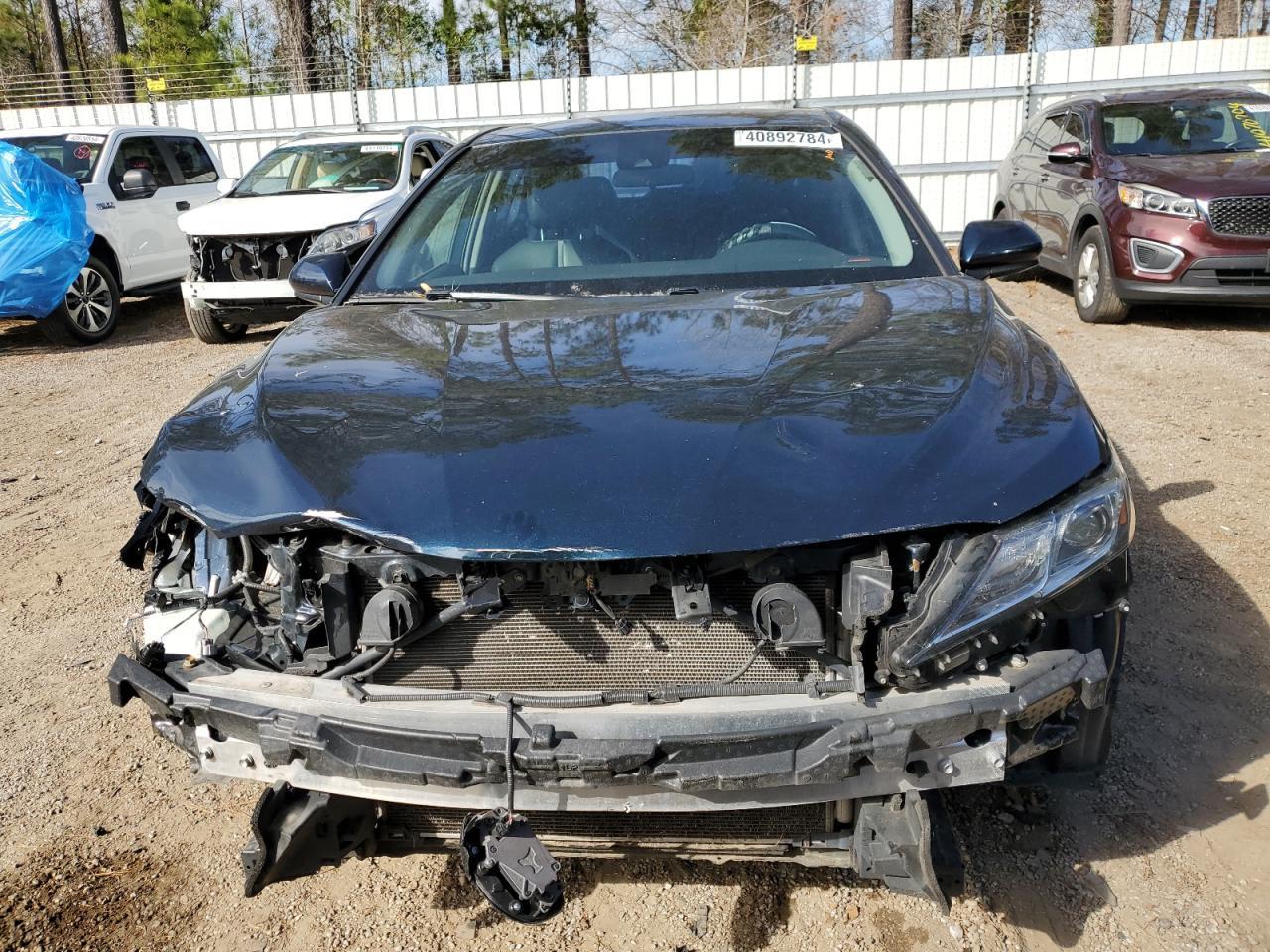 2019 TOYOTA CAMRY