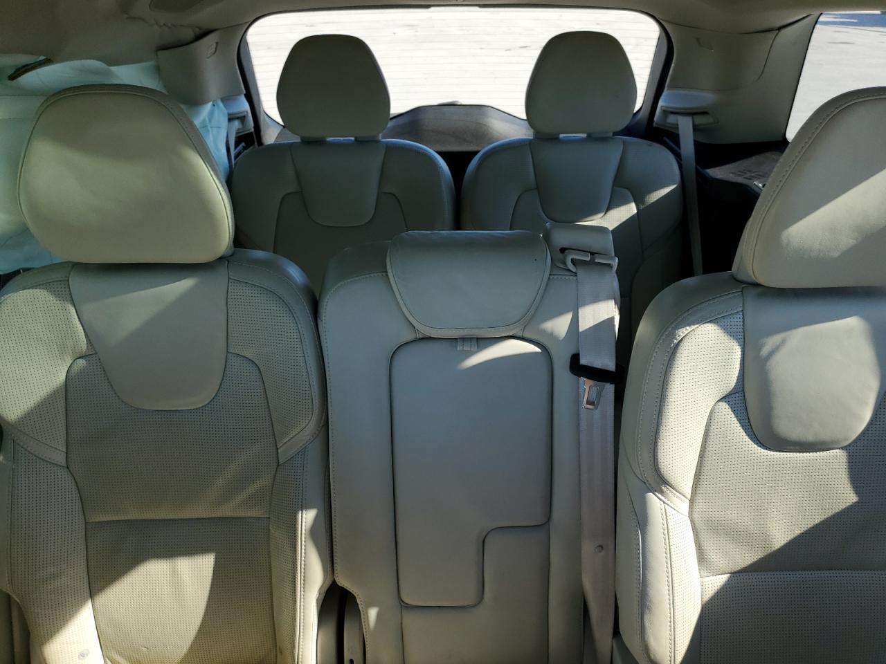 2017 VOLVO XC90