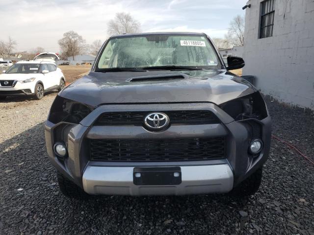 Toyota 4-Runner 2015 Base Grade
