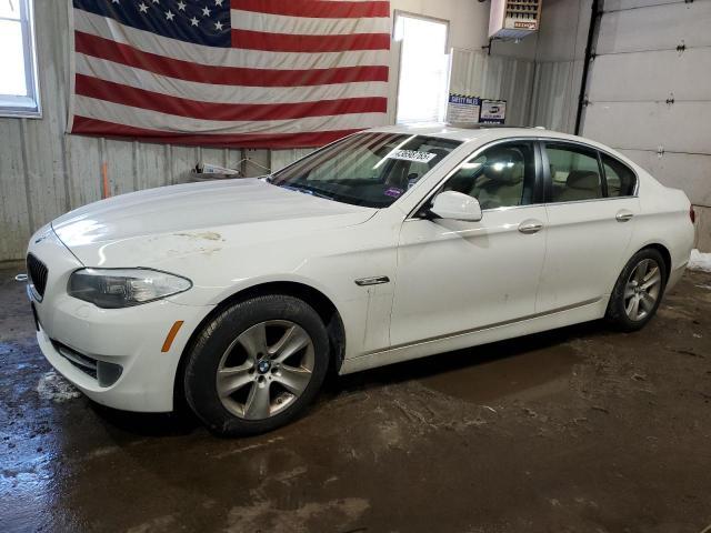 BMW 528xi 2013 5-Series