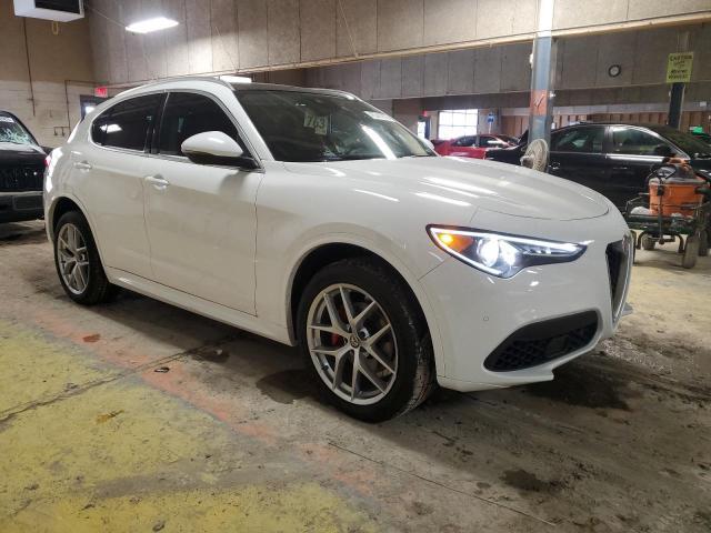 Alfa Romeo Stelvio 2021 