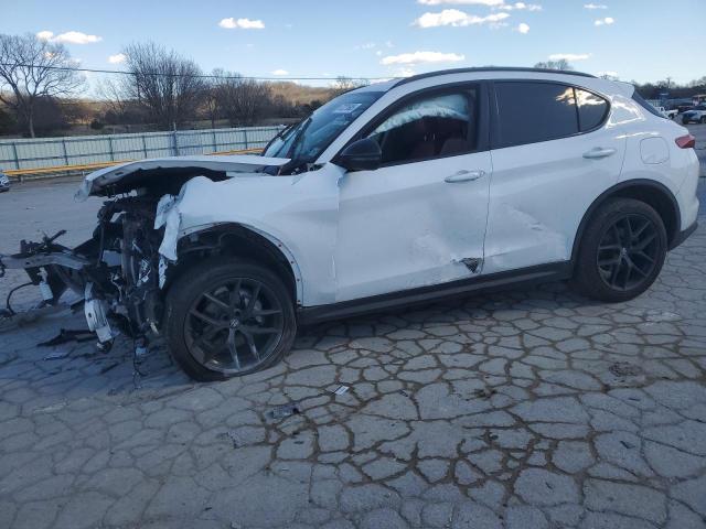 Alfa Romeo Stelvio 2021 SPORT (BASE)