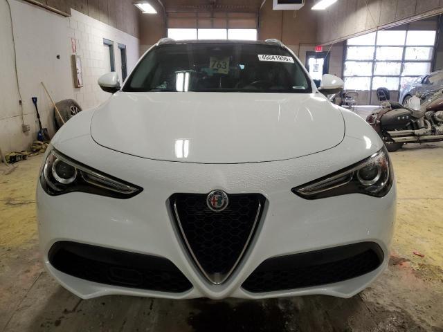 Alfa Romeo Stelvio 2021 