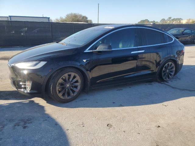 Tesla Model X 2019 