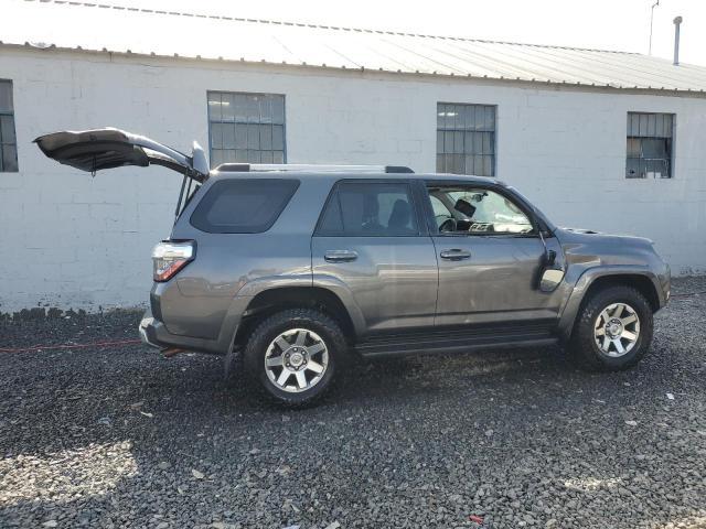 Toyota 4-Runner 2015 Base Grade