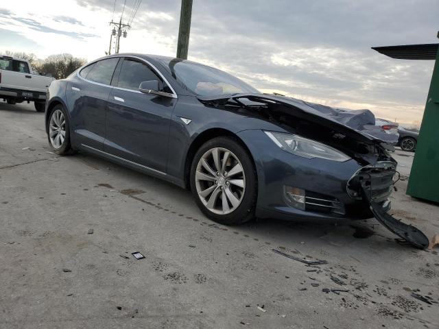 Tesla Model S 2015 
