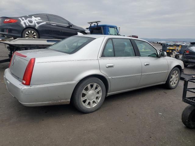 Cadillac DTS 2010 Base