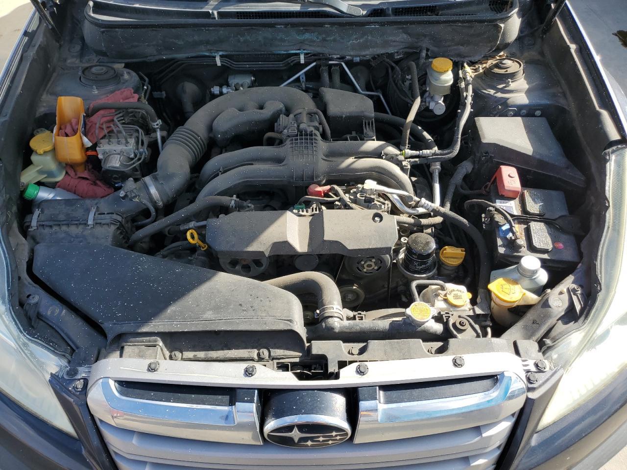 2013 SUBARU Outback