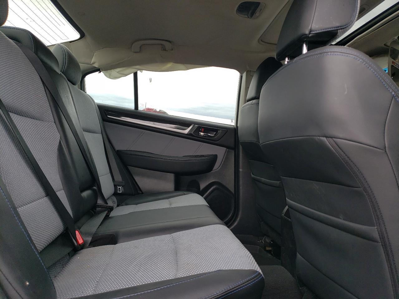 2017 SUBARU Legacy