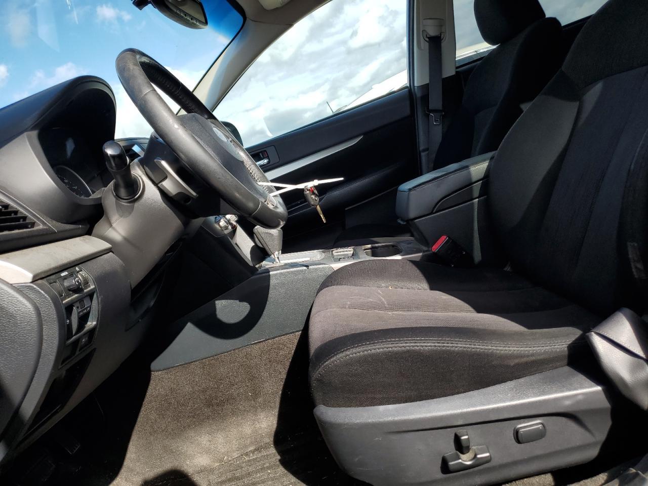 2013 SUBARU Outback